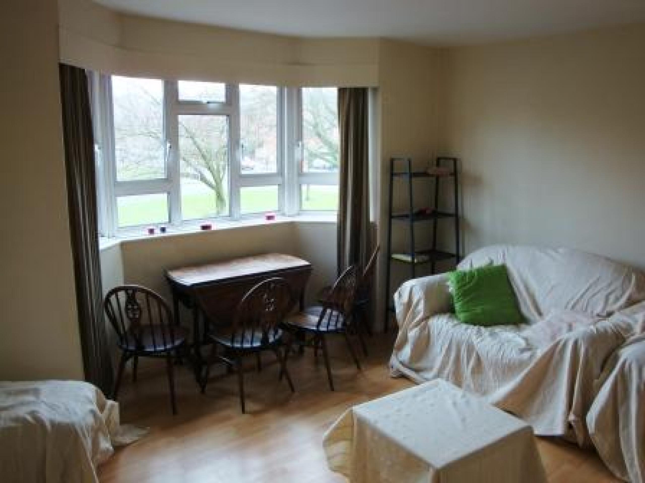 			3 Bedroom, 1 bath, 1 reception Flat			 Cricklewood Lane, CRICKLEWOOD NW2